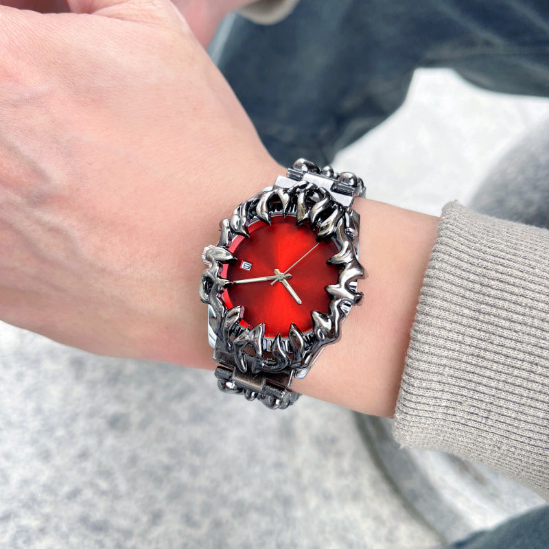 Orologio Flame Novera con incisioni ispirate alle fiamme e bracciale in acciaio inox