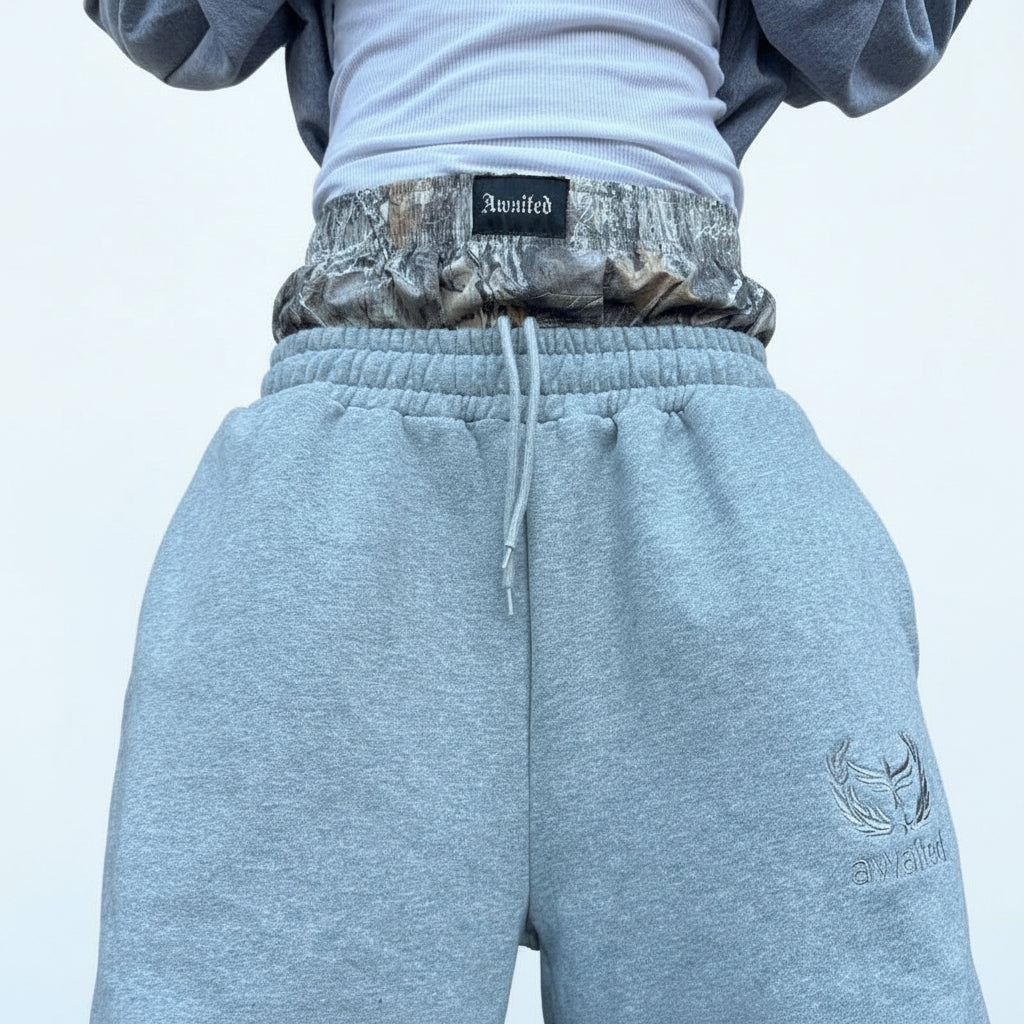 Pantaloni tuta baggy Novera in tessuto felpato con vestibilità ampia